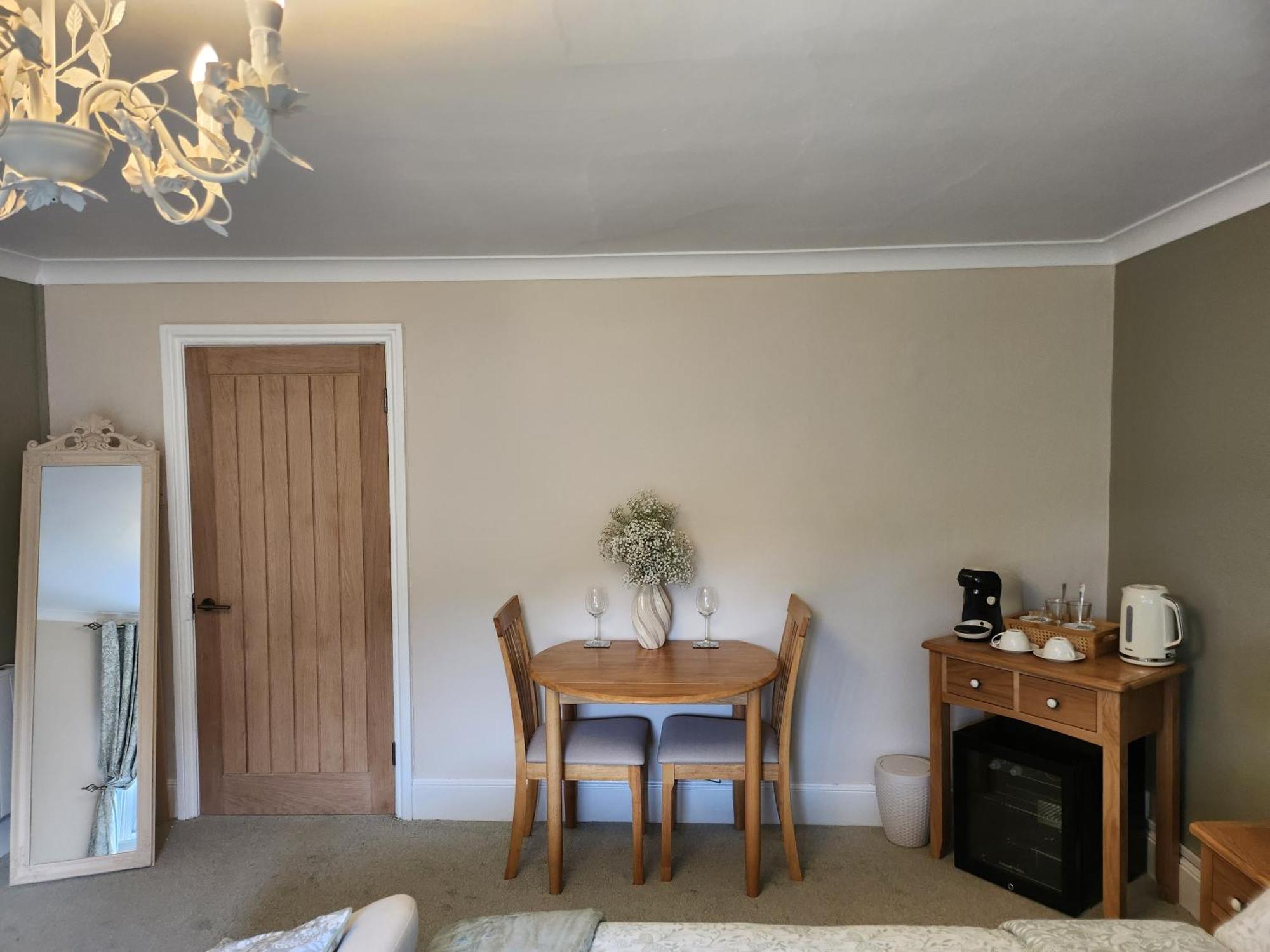 Hillarnias Tearoom And B&B Shaftesbury Exterior photo